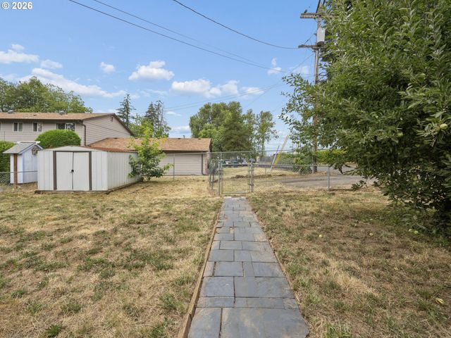 14221 Se WOODLAND Way, Milwaukie, OR 97267