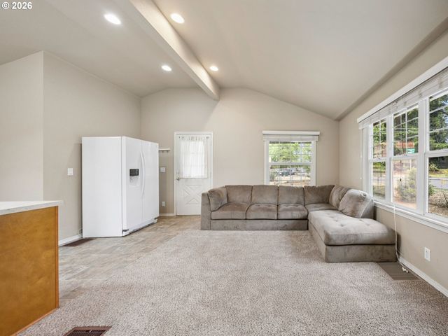 14221 Se WOODLAND Way, Milwaukie, OR 97267