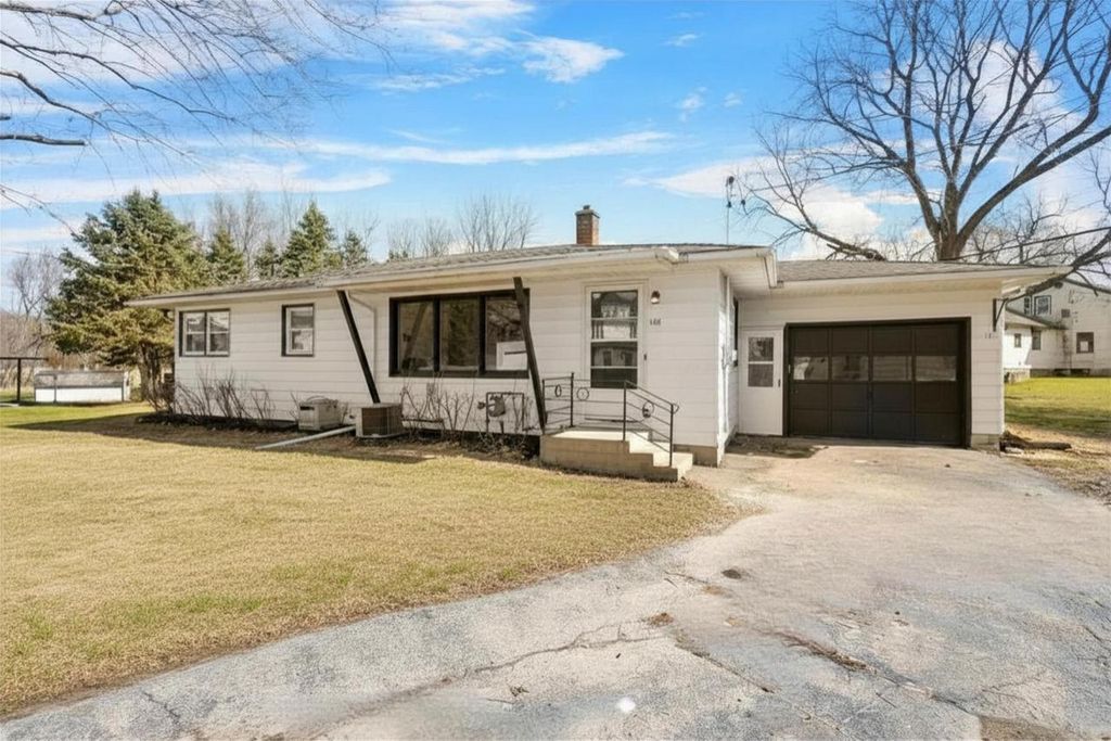148 N PARK STREET, Markesan, WI 53946