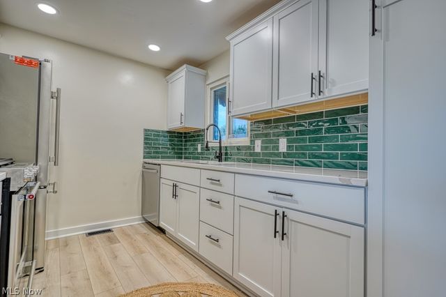 15713 Holland Road, Brook Park, OH 44142