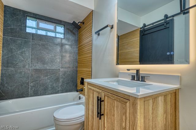 15713 Holland Road, Brook Park, OH 44142