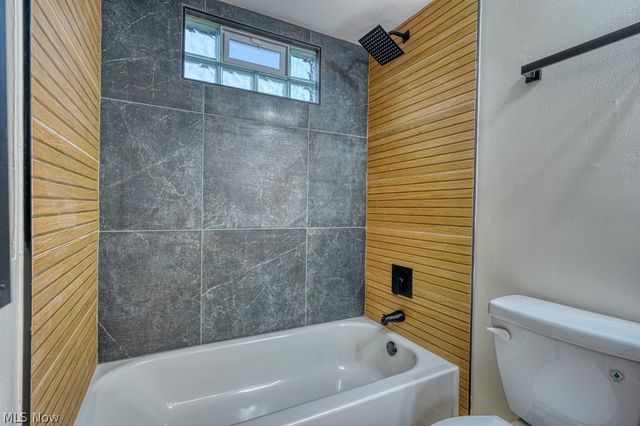 15713 Holland Road, Brook Park, OH 44142