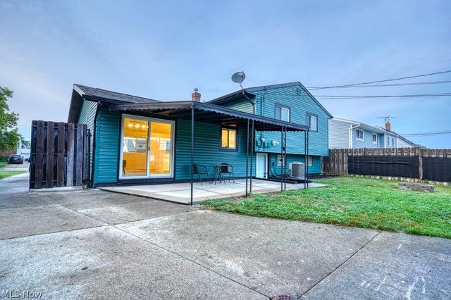 15713 Holland Road, Brook Park, OH 44142