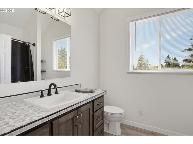 2414 Ne 121ST St, Vancouver, WA 98686