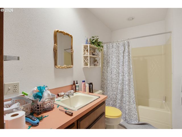2414 Ne 121ST St, Vancouver, WA 98686