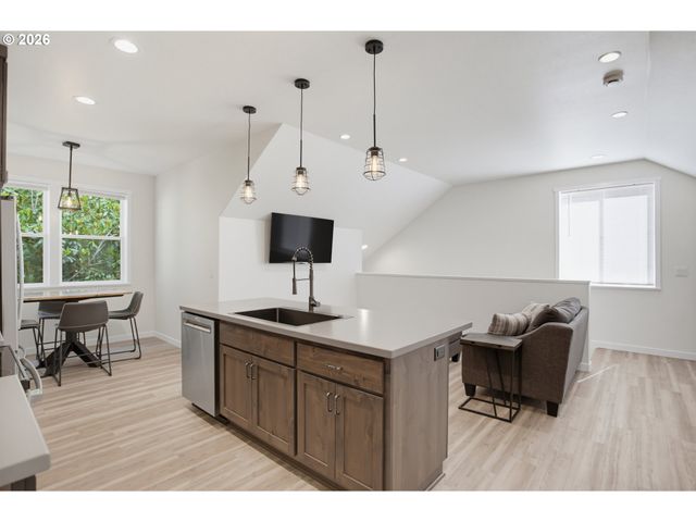 2414 Ne 121ST St, Vancouver, WA 98686