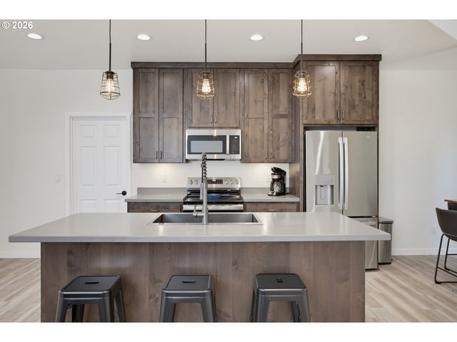 2414 Ne 121ST St, Vancouver, WA 98686