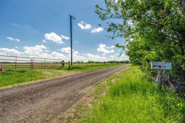 1203 County Road 4132, Cumby, TX 75433