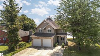 7039 W White Birch Avenue, Lake City, MI 49651