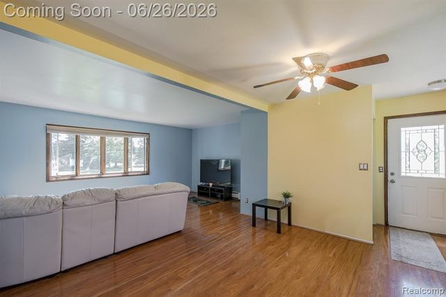 9635 Ortonville Road, Clarkston, MI 48348