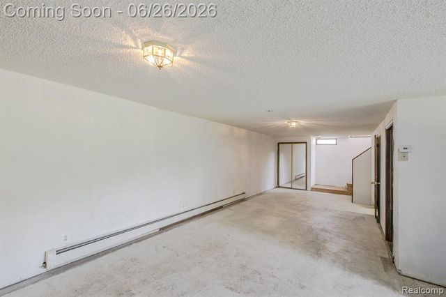 9635 Ortonville Road, Clarkston, MI 48348