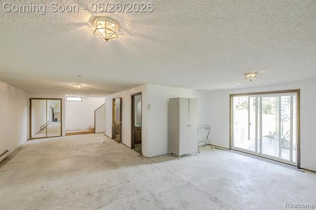 9635 Ortonville Road, Clarkston, MI 48348