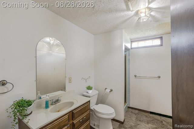 9635 Ortonville Road, Clarkston, MI 48348