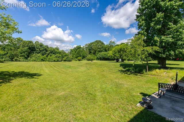 9635 Ortonville Road, Clarkston, MI 48348