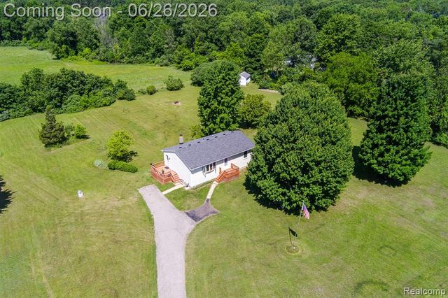 9635 Ortonville Road, Clarkston, MI 48348