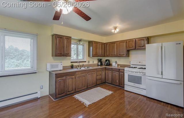 9635 Ortonville Road, Clarkston, MI 48348