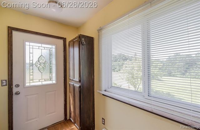9635 Ortonville Road, Clarkston, MI 48348