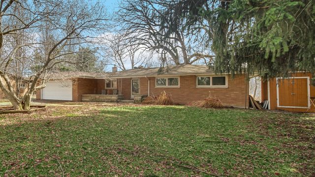 2445 Woodlane Drive, Merrillville, IN 46410