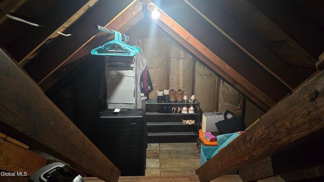 35 Eastholm Road, Schenectady, NY 12304