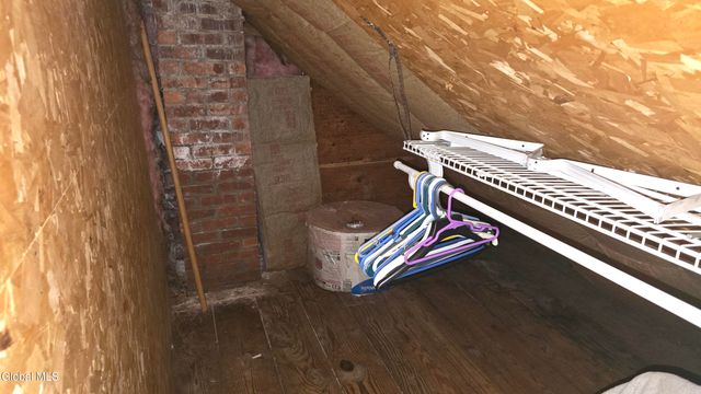 35 Eastholm Road, Schenectady, NY 12304