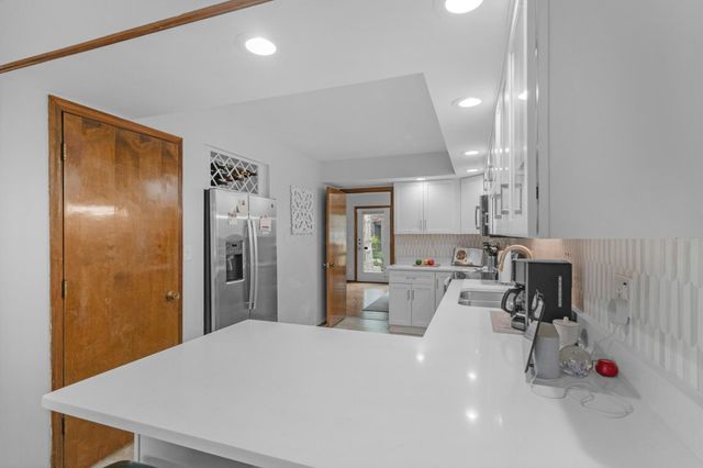 2049 Willow Glen Lane, B, Columbus, OH 43229
