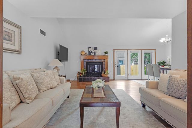 2049 Willow Glen Lane, B, Columbus, OH 43229