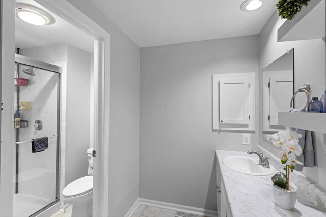 2049 Willow Glen Lane, B, Columbus, OH 43229