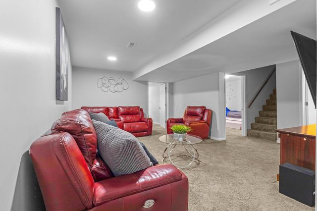 2049 Willow Glen Lane, B, Columbus, OH 43229