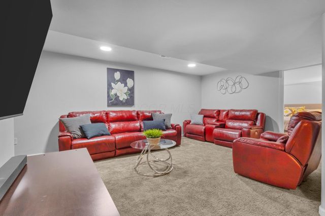 2049 Willow Glen Lane, B, Columbus, OH 43229