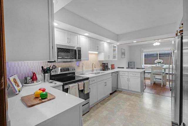 2049 Willow Glen Lane, B, Columbus, OH 43229