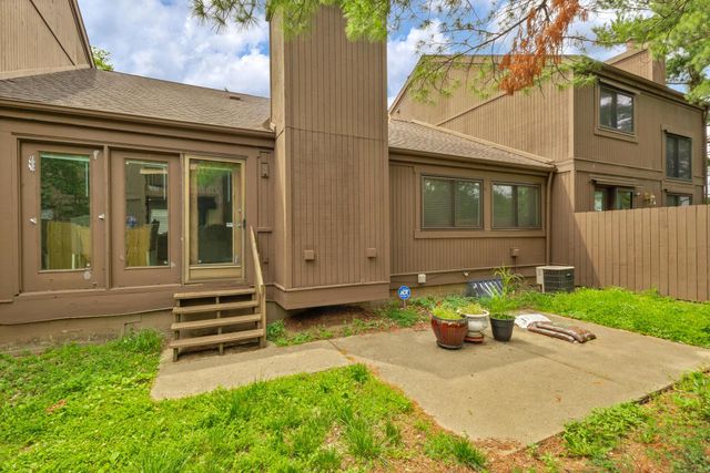 2049 Willow Glen Lane, B, Columbus, OH 43229