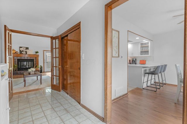 2049 Willow Glen Lane, B, Columbus, OH 43229