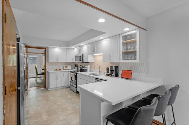 2049 Willow Glen Lane, B, Columbus, OH 43229