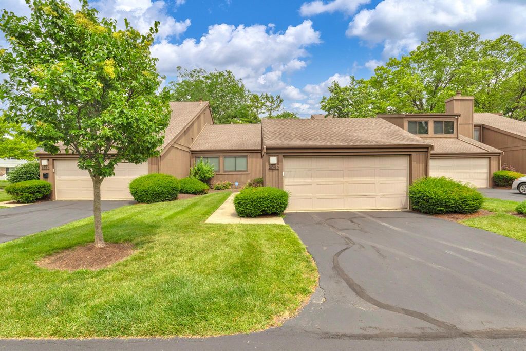 2049 Willow Glen Lane, B, Columbus, OH 43229