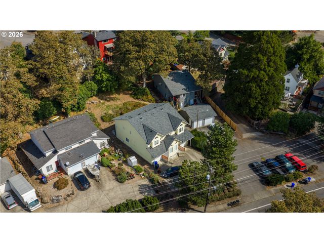 17920 OATFIELD Rd, Gladstone, OR 97027