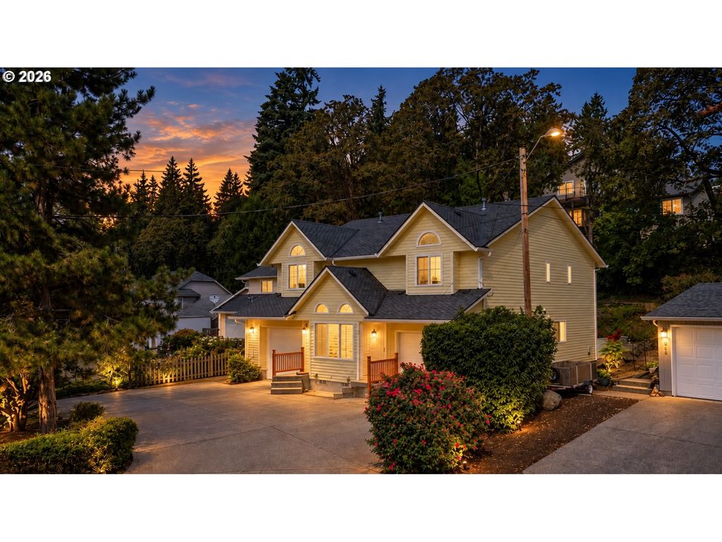 17920 OATFIELD Rd, Gladstone, OR 97027