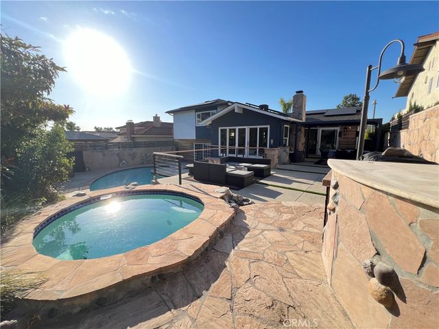 30564 Mainmast Drive, Agoura Hills, CA 91301