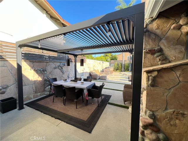 30564 Mainmast Drive, Agoura Hills, CA 91301
