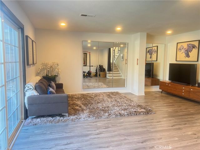 30564 Mainmast Drive, Agoura Hills, CA 91301