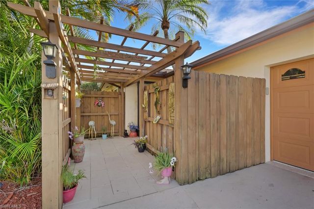 4419 N Pacific CIR, North Fort Myers, FL 33903