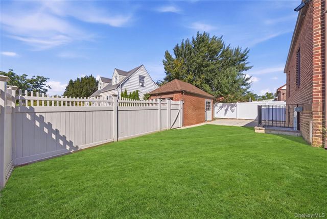 48 Central Boulevard, Merrick, NY 11566