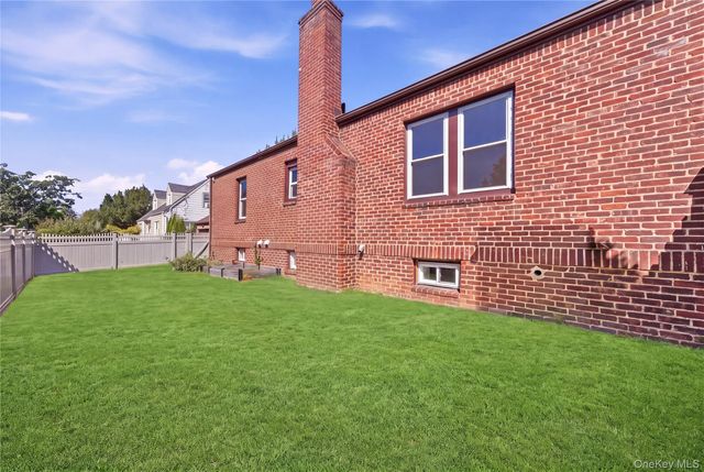 48 Central Boulevard, Merrick, NY 11566