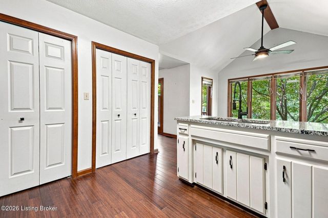 13201 Snowden Valley, Goshen, KY 40026