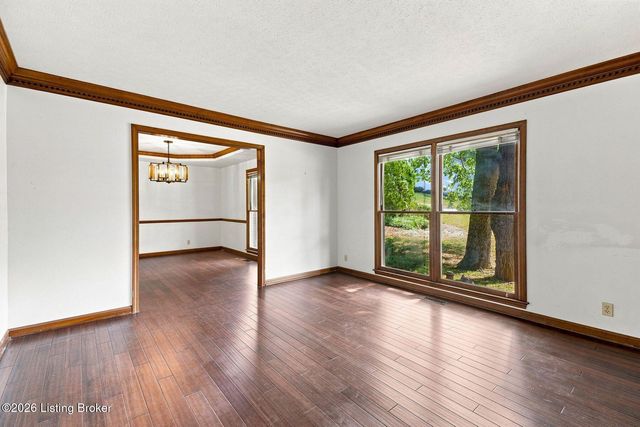 13201 Snowden Valley, Goshen, KY 40026