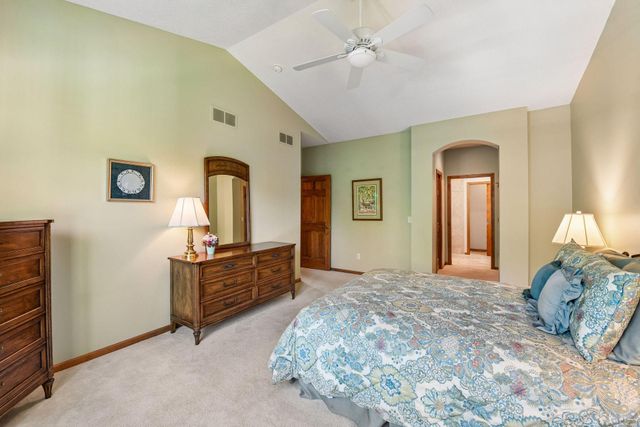 7762 Vasserman Place, Chanhassen, MN 55317