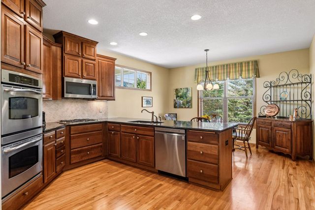 7762 Vasserman Place, Chanhassen, MN 55317