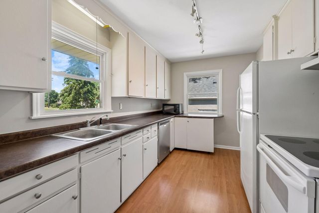 5605 York Avenue S, Edina, MN 55410