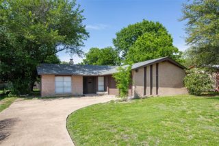 726 Pinehurst Drive, Richardson, TX 75080