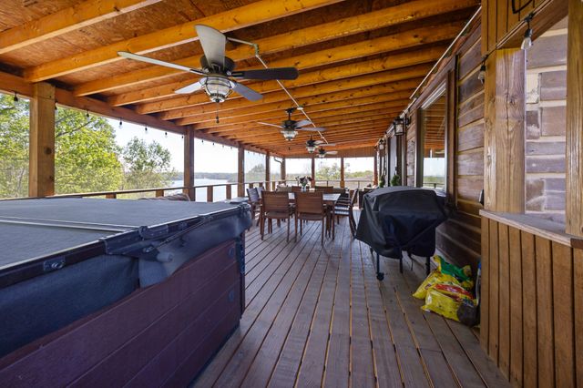 201 Bell Memorial Dr, Estill Springs, TN 37330