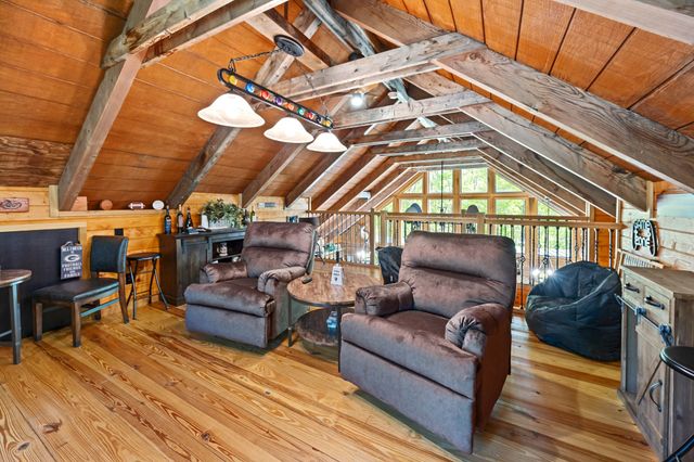 201 Bell Memorial Dr, Estill Springs, TN 37330